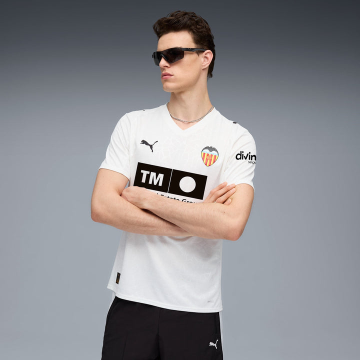 Camiseta Valencia primera equipación 25/26